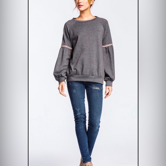 Laced Sleeves Sweatshirt - Picture 3 of 7